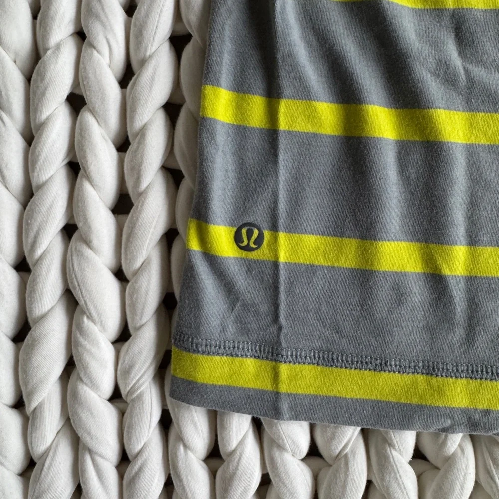 Lululemon 5 Year Basic Tee Gray and Yellow Striped Short Sleeve T-shirt NWOT - Picture 4 of 4
